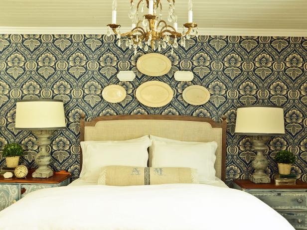original_Marian-Parsons-bedroom-fabric-wall-beauty1.jpg.rend.hgtvcom.616.462
